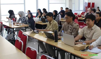 Foto 10 Praktisi Mengajar pada mata kuliah Hukum Diplomatik...