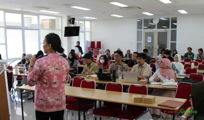 Foto 11 Praktisi Mengajar pada mata kuliah Hukum Diplomatik...