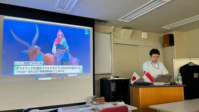 Perwakilan fakultas hukum unand menjadi partisipan sharing session dan mendengarkan penjelasan riset prof. suzuki.