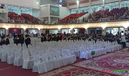 Foto 3 Universitas Andalas (UNAND) mewisuda 677 lulusan...