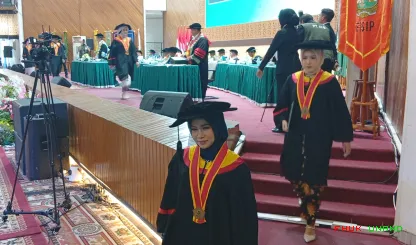 Foto 11 Universitas Andalas (UNAND) mewisuda 677 lulusan...