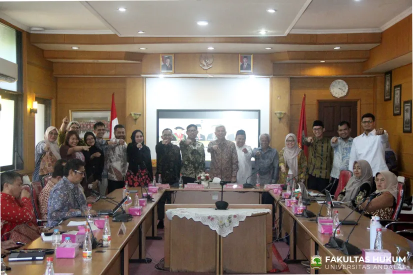 FGD Konsultasi Publik Penyusunan NA dan RUU tentang Perlelangan Digelar di Fakultas Hukum Universitas Andalas