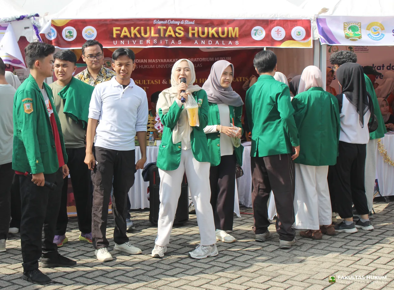 Foto 9 Stand Fakultas Hukum di CFD Pengabdian Masyarakat Universitas Andalas