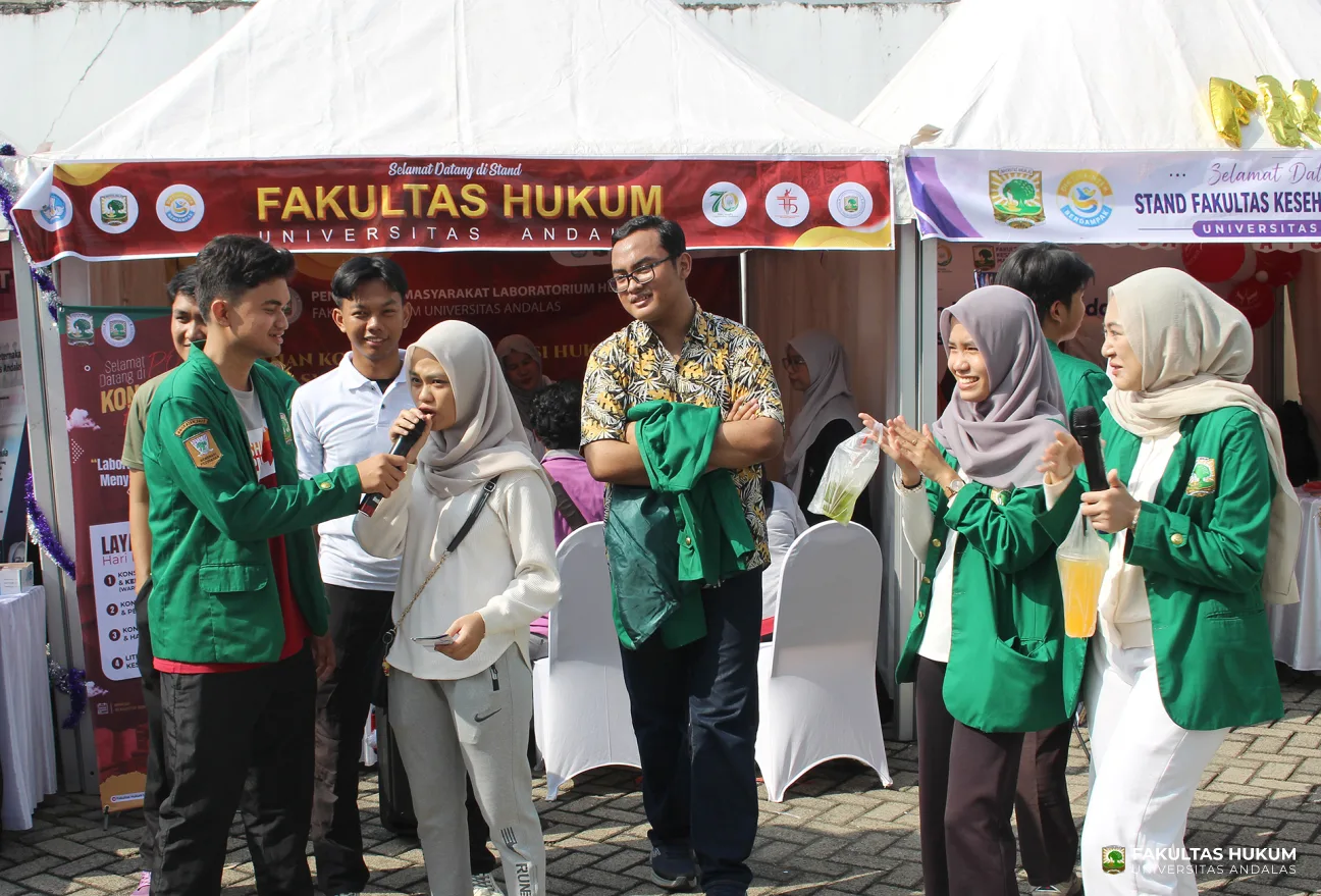 Foto 13 Stand Fakultas Hukum di CFD Pengabdian Masyarakat Universitas Andalas
