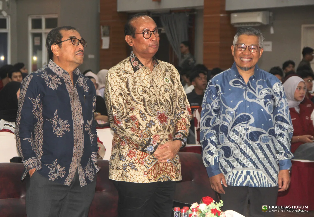 Foto 10 Sosialisasi Kebijakan Energi Nasional oleh DEN bersama PSHKE FH UNAND