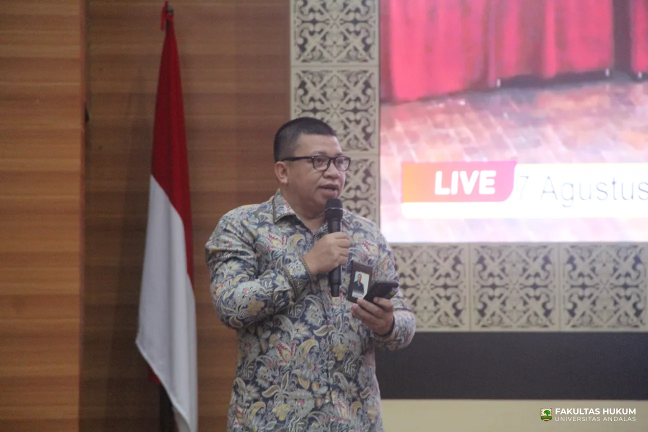 Foto 30 Sosialisasi Kebijakan Energi Nasional oleh DEN bersama PSHKE FH UNAND