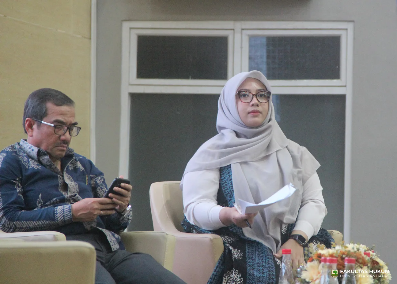 Foto 31 Sosialisasi Kebijakan Energi Nasional oleh DEN bersama PSHKE FH UNAND