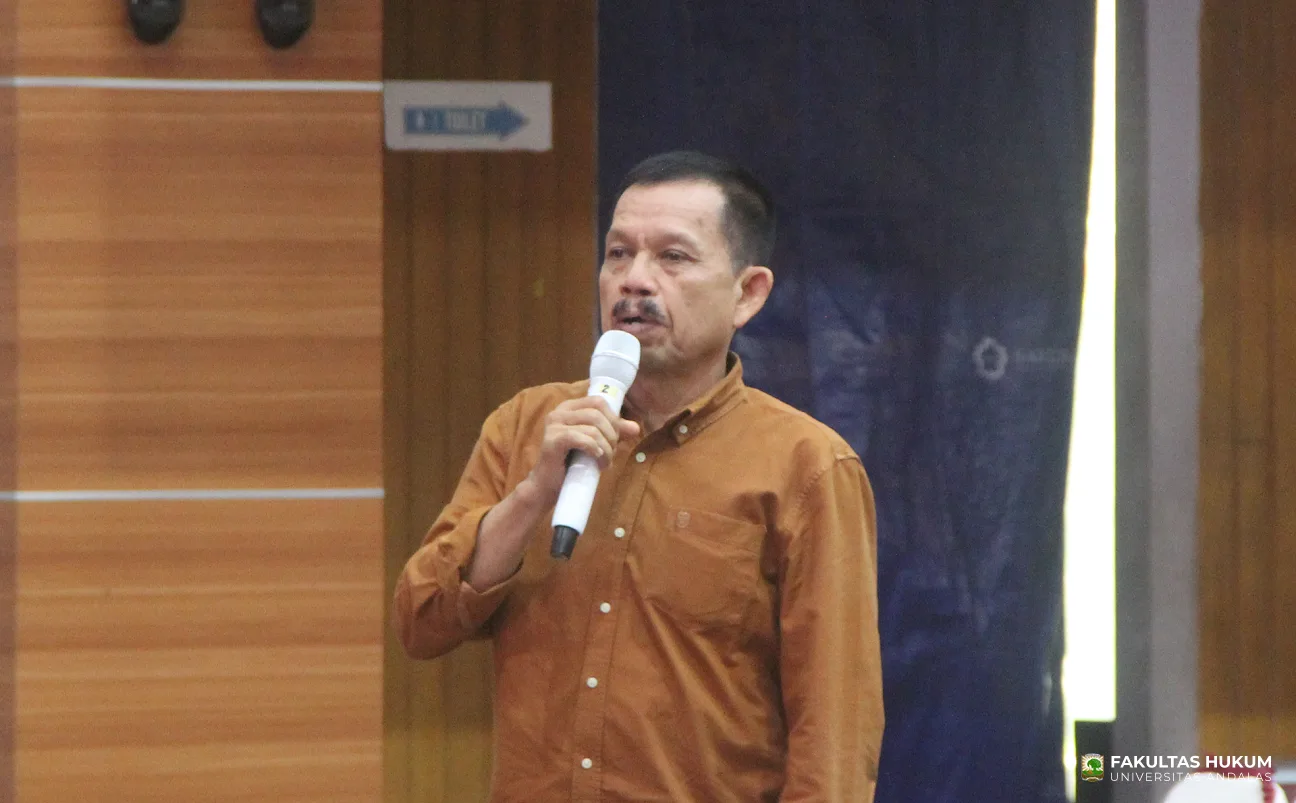 Foto 32 Sosialisasi Kebijakan Energi Nasional oleh DEN bersama PSHKE FH UNAND