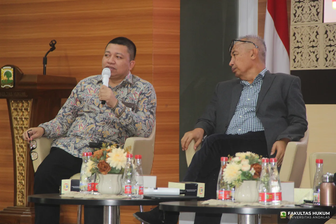 Foto 36 Sosialisasi Kebijakan Energi Nasional oleh DEN bersama PSHKE FH UNAND