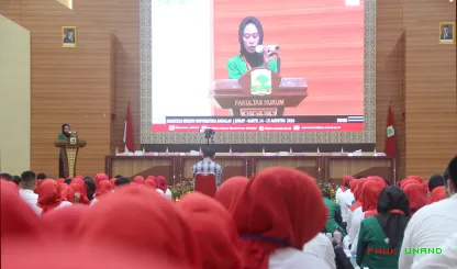 Foto 9 Bimbingan Aktivitas Kemahasiswaan dalam Tradisi...