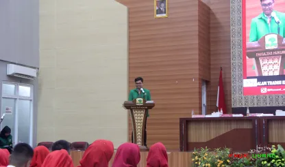 Foto 11 Bimbingan Aktivitas Kemahasiswaan dalam Tradisi...
