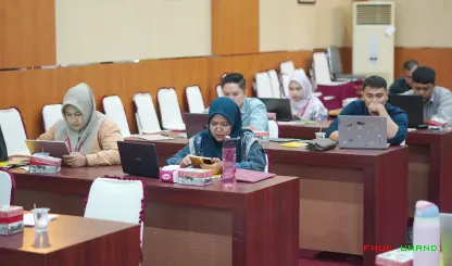 Foto 15 Sebanyak 32 peserta yang mengikuti Kelas Persiapan...