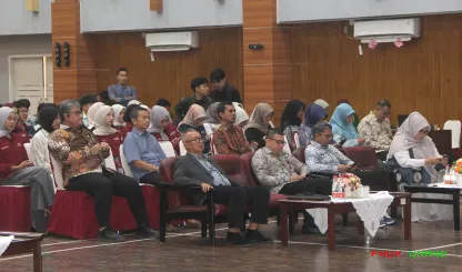 Foto 14 Sosialisasi Kebijakan Energi Nasional di Gedung...