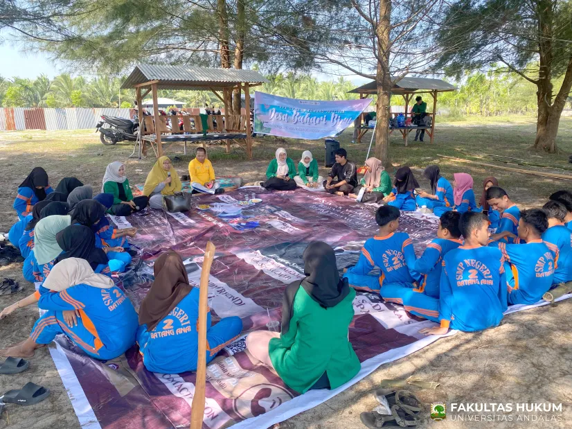 Sinergi Wujudkan Desa Bahari Biru, Kombad Justitia FH Unand Edukasi Pengelolaan Pesisir di Ketaping