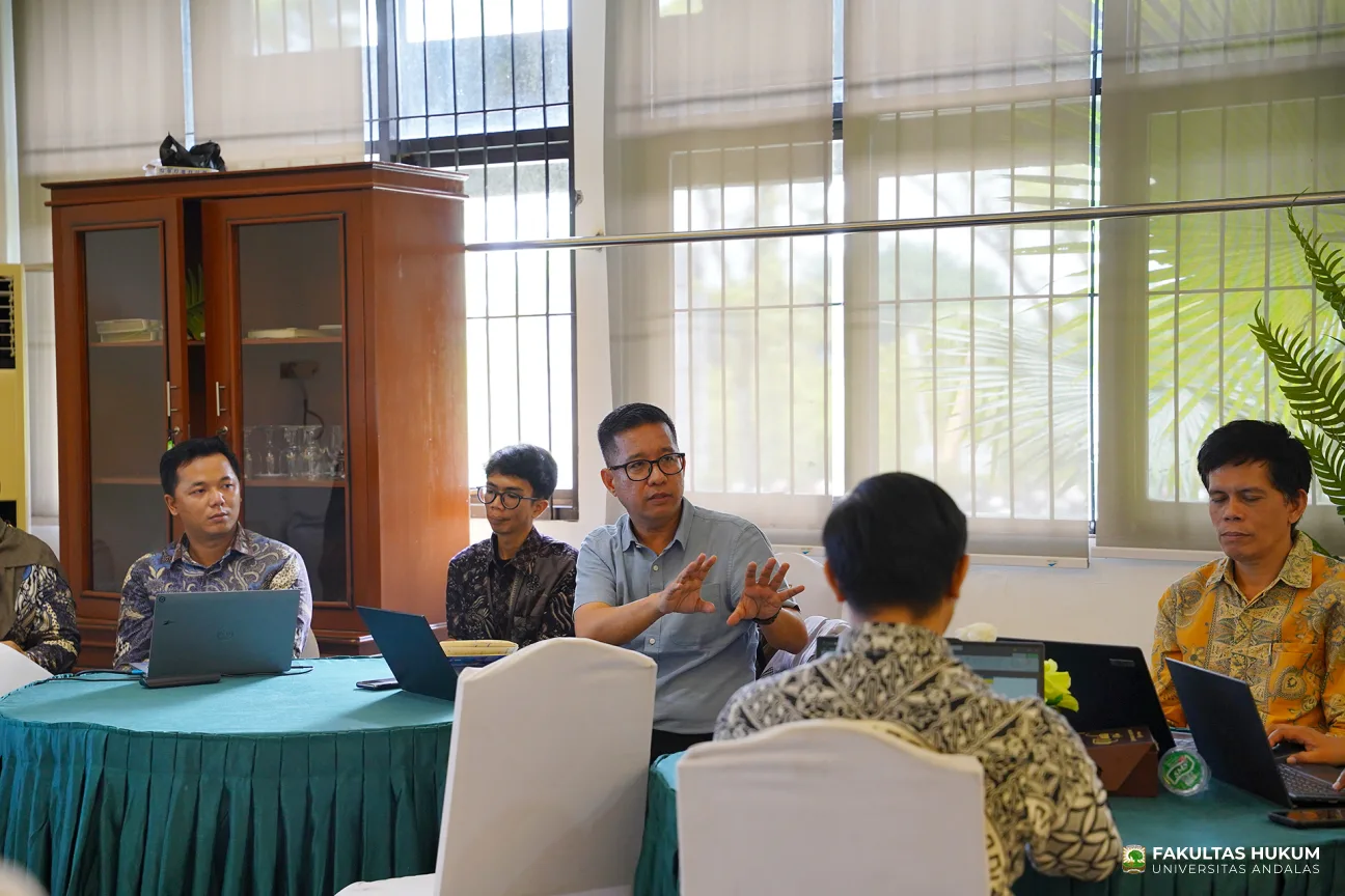 Foto 15 Kuliah Umum Keterbukaan Informasi Publik di Era AI: Peluang, Risiko, dan Masa...