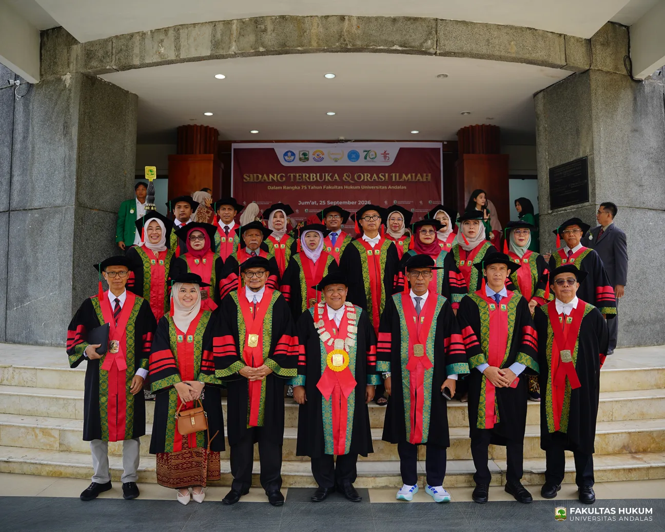Foto 2 Orasi Ilmiah dan Sidang Terbuka Dies Natalis ke-75 FH UNAND
