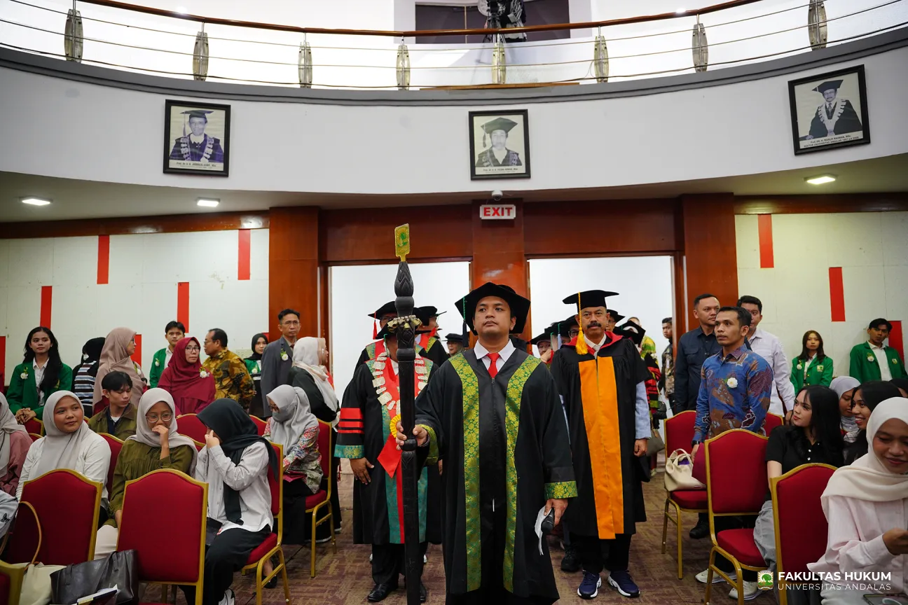 Foto 7 Orasi Ilmiah dan Sidang Terbuka Dies Natalis ke-75 FH UNAND