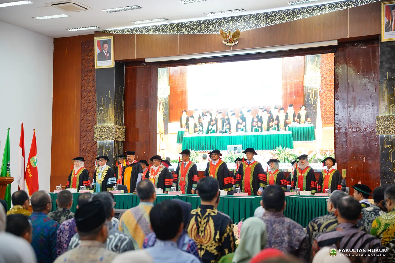 Foto 13 Orasi Ilmiah dan Sidang Terbuka Dies Natalis ke-75 FH UNAND