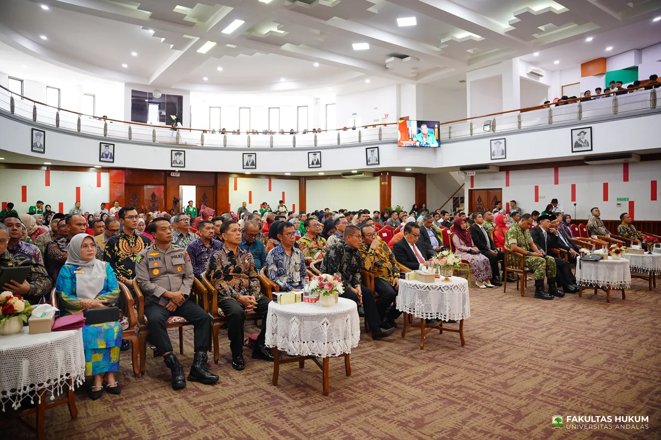 Foto 18 Orasi Ilmiah dan Sidang Terbuka Dies Natalis ke-75 FH UNAND