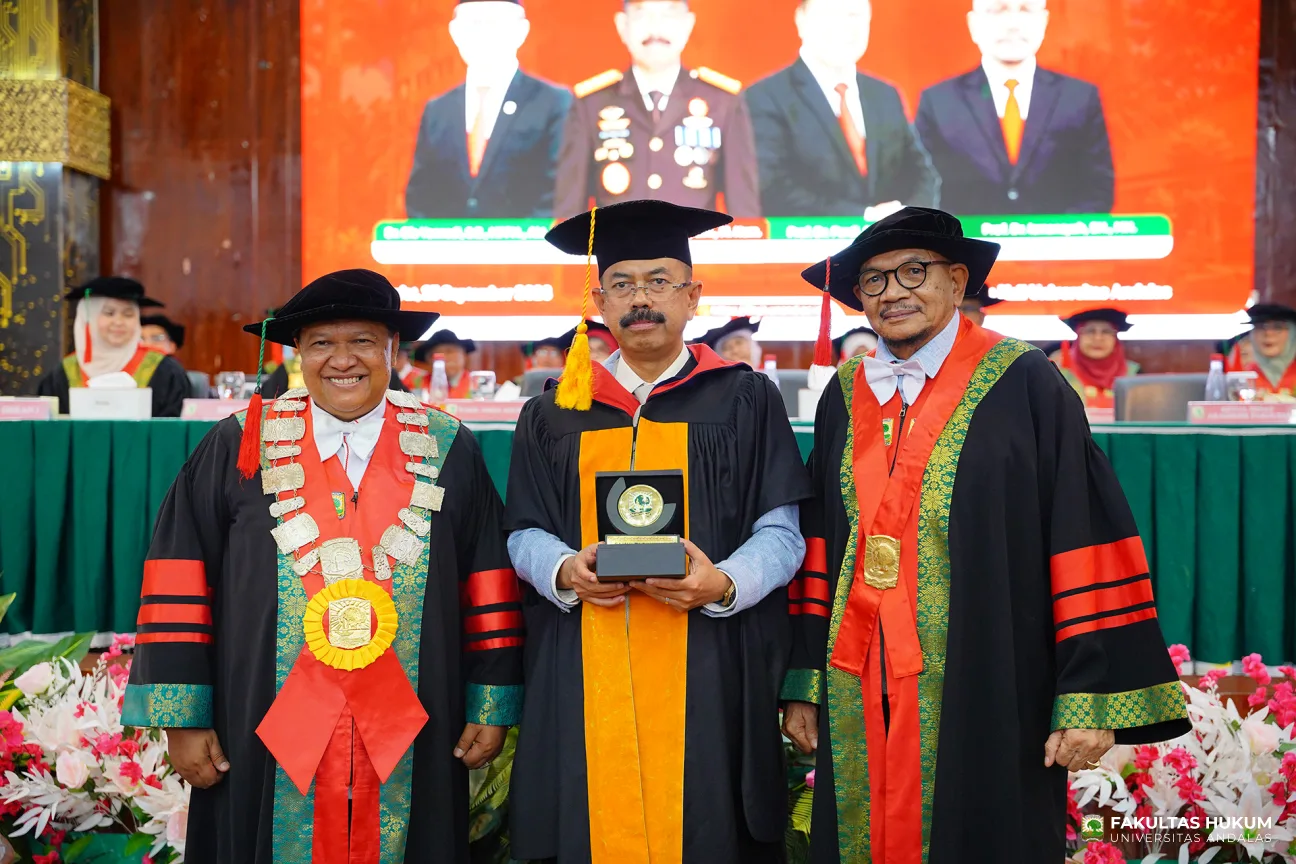 Foto 30 Orasi Ilmiah dan Sidang Terbuka Dies Natalis ke-75 FH UNAND