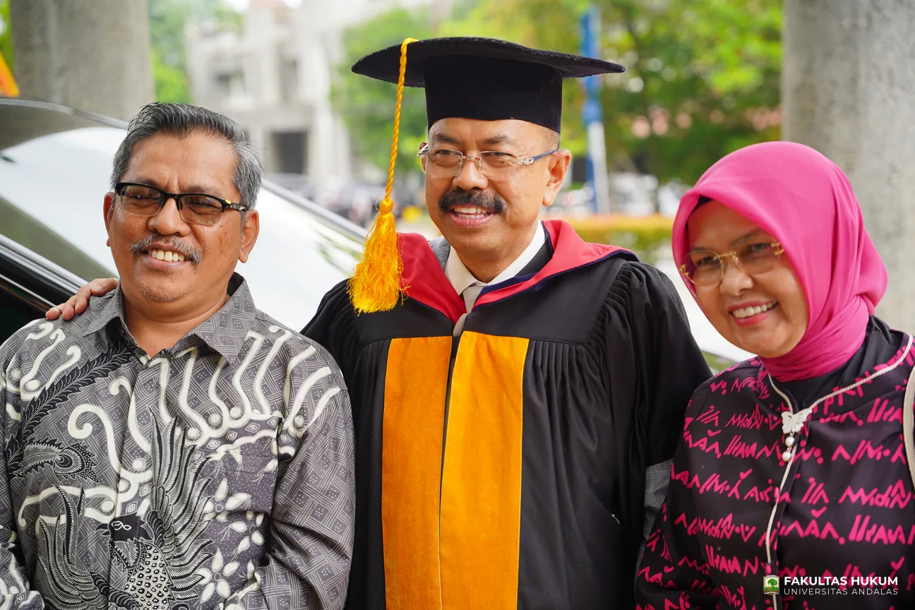 Foto 32 Orasi Ilmiah dan Sidang Terbuka Dies Natalis ke-75 FH UNAND