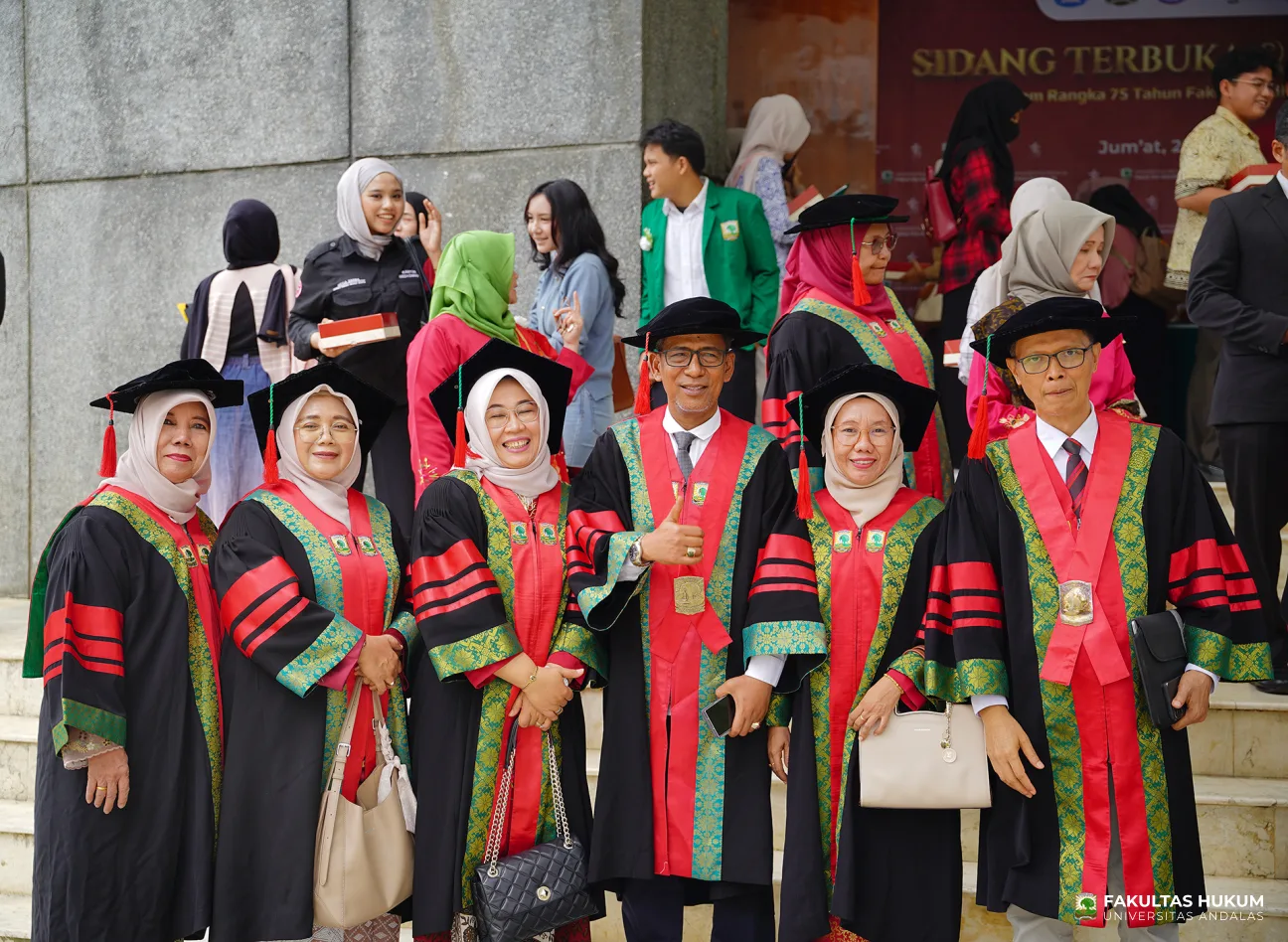 Foto 33 Orasi Ilmiah dan Sidang Terbuka Dies Natalis ke-75 FH UNAND