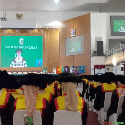 Fakultas Hukum Universitas Andalas mewisuda 199 lulusan...